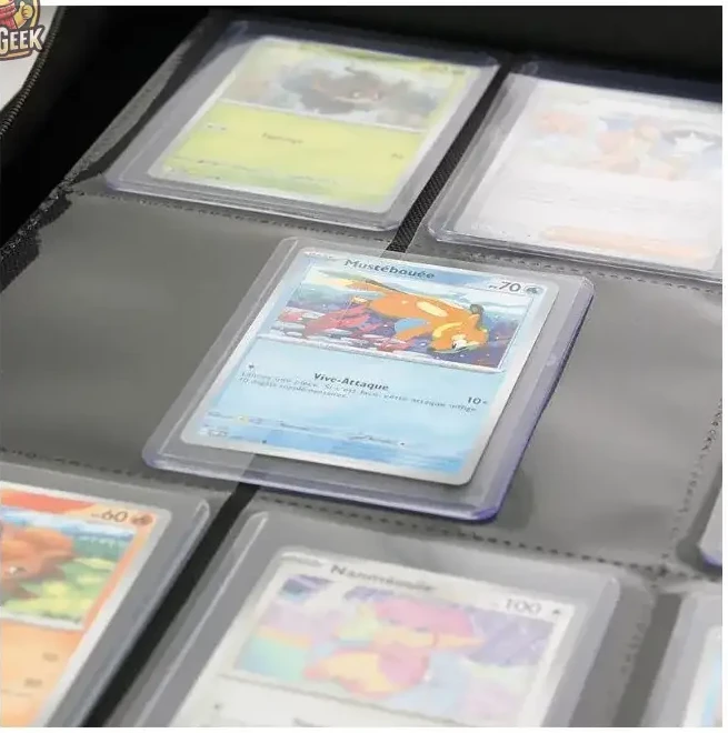 Classeur à toploaders Phoenix Shield – détail pochettes toploader