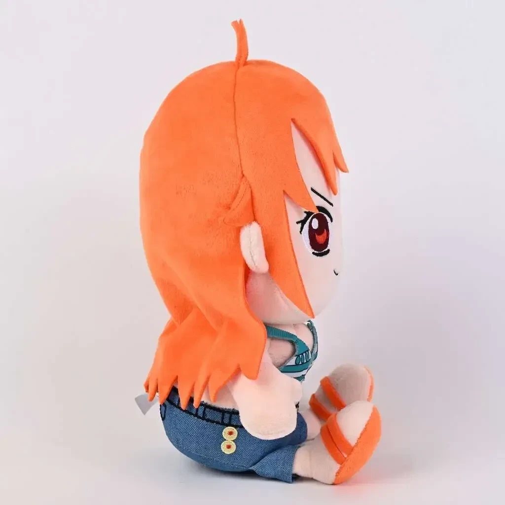 Peluche Nami 25 cm – One Piece – vue 3